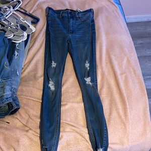 hollister jeans $10